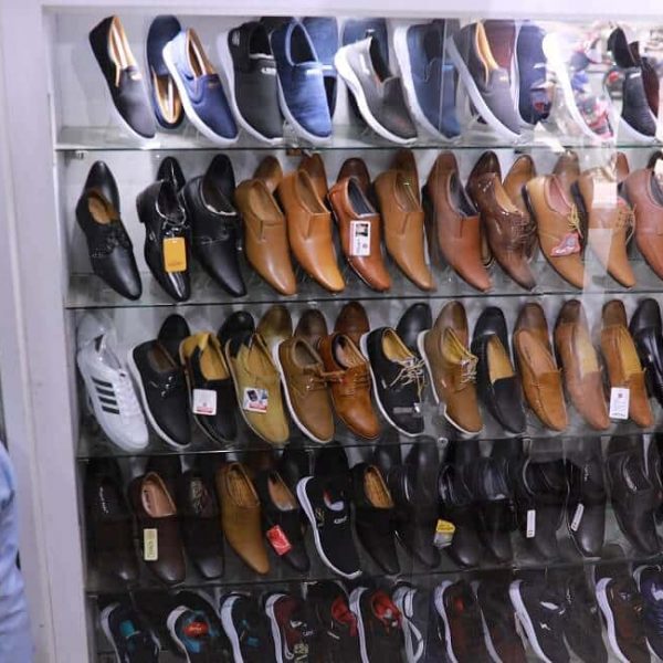 Front Glass Slipper Racks With Lighting