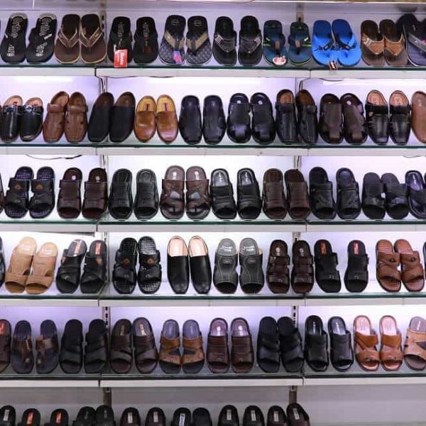 Front Glass Slipper Racks With Lighting